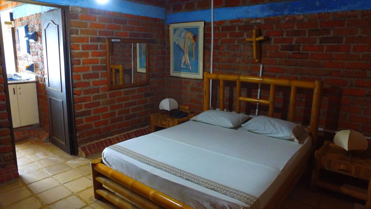 Hotel Hacienda Casa Blanca Ла-Уньон Экстерьер фото